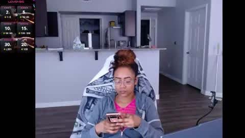 Nia Reese online show from June 9, 7:57 pm