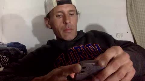 cumslutboi27 online show from March 11, 5:57 am