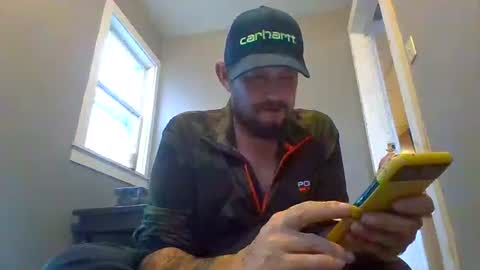 Snapshot of cuntreeboy68 chatting on December 11, 4:09 pm Bash online show from December 11, 4:09 pm