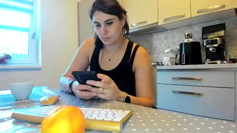 maria  alex online show from October 13, 6:48 am