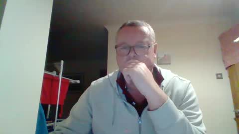 curiousax77 online show from February 21, 6:37 pm