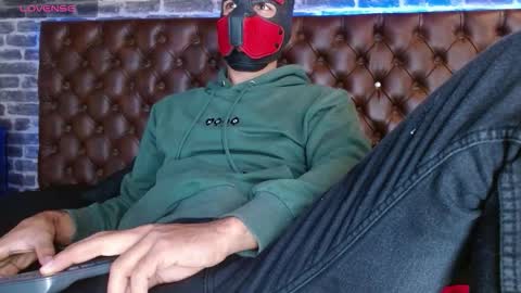 --Yeison-- online show from December 21, 1:50 pm