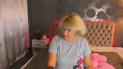 CurlyDreams online show from September 12, 11:56 am