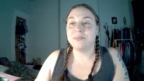 Sassy online show from October 5, 1:14 am
