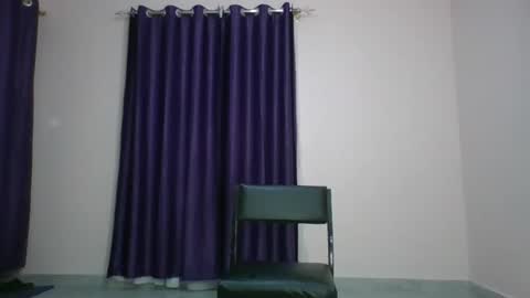 Essie online show from February 20, 2:02 pm