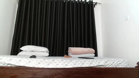 curvy_shirly online show from February 2, 7:54 pm