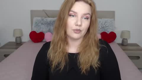 curvyanna13 online show from February 9, 4:07 pm