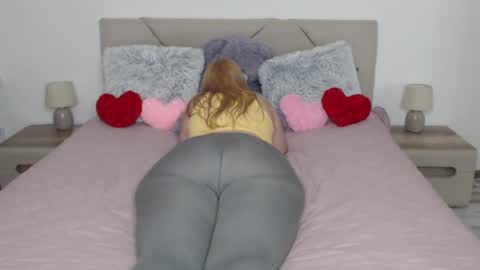 curvyanna13 online show from March 3, 5:31 pm