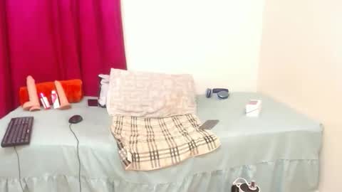 curvycutiexx94 online show from September 15, 8:49 am