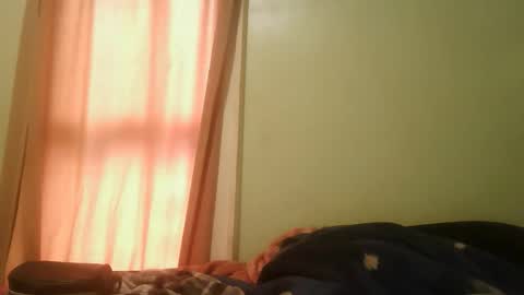 Snapshot of curvymom2025 chatting on October 25, 7:47 pm curvymom2025 online show from October 25, 7:47 pm