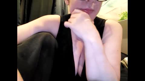 Milfmomma online show from March 12, 12:53 am