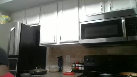 curvyychocolate online show from January 30, 7:48 pm