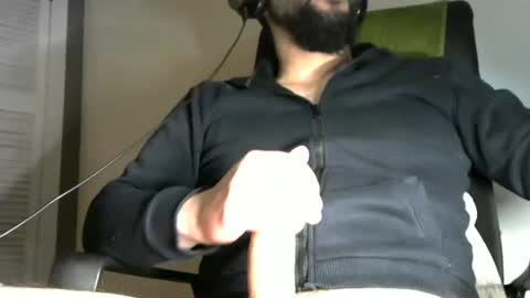 Leo online show from December 8, 2:41 pm