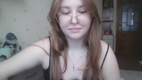 Snapshot of cute_minx chatting on February 12, 12:55 pm Veronica online show from February 12, 12:55 pm