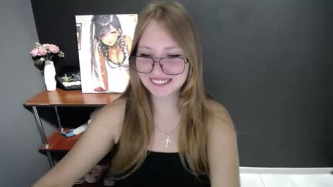 Snapshot of cute_minx chatting on September 22, 6:50 am Veronica online show from September 22, 6:50 am