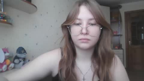 Snapshot of cute_minx chatting on February 13, 10:34 am Veronica online show from February 13, 10:34 am