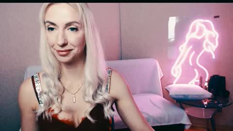 cute_smile_shy online show from September 27, 9:01 pm