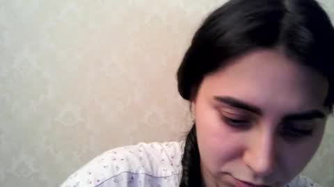 cute_strawberry_ online show from September 10, 7:04 pm