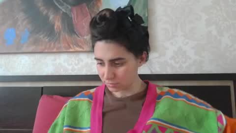 cute_strawberry_ online show from March 8, 8:22 am
