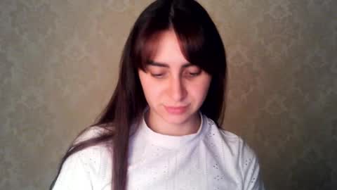 cute_strawberry_ online show from October 29, 6:09 pm