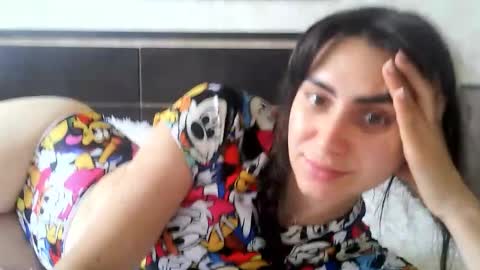 cute_strawberry_ online show from October 6, 7:59 am