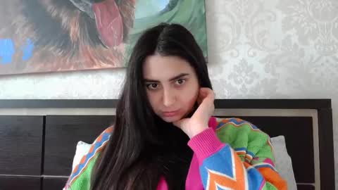 cute_strawberry_ online show from February 26, 8:28 am