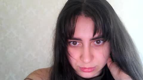 cute_strawberry_ online show from September 16, 10:06 am