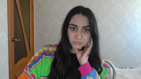 cute_strawberry_ online show from February 20, 9:44 am
