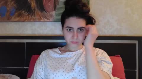 cute_strawberry_ online show from March 10, 4:57 pm