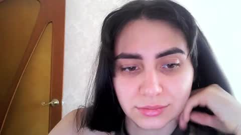 cute_strawberry_ online show from September 13, 7:11 am