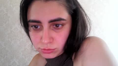 cute_strawberry_ online show from September 17, 10:08 am