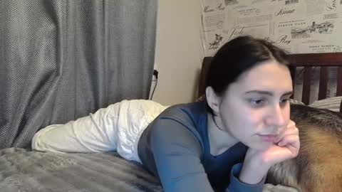 cute_strawberry_ online show from January 1, 6:16 pm