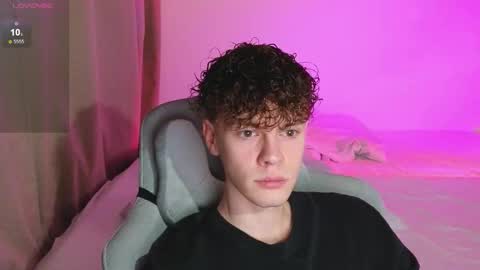 Thomas -  online show from March 23, 5:29 pm