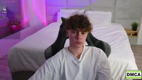 Thomas -  online show from December 6, 11:08 pm