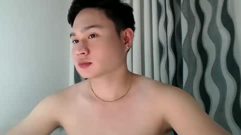 cuteasianlee online show from February 11, 11:36 am