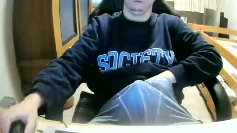 Cuteboy090 online show from March 18, 9:15 am