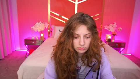 Foxy online show from December 17, 1:51 pm