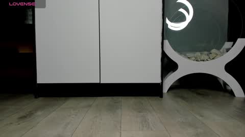 Anna online show from February 15, 4:45 pm