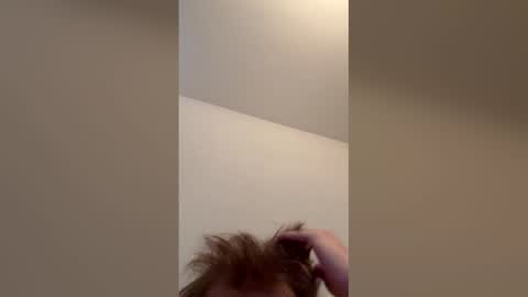 cuteguyy2001 online show from May 18, 12:33 pm