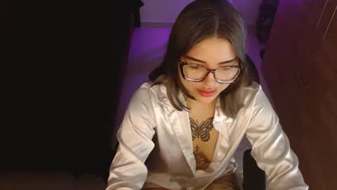 isabella online show from February 11, 5:06 pm