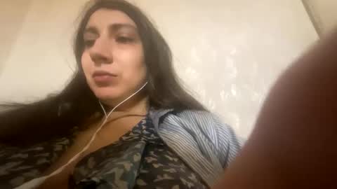 cutekattie online show from October 8, 8:53 am