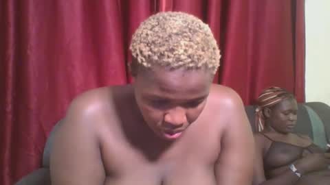 Snapshot of cutey_mellanin chatting on February 15, 8:01 pm cutey_mellanin online show from February 15, 8:01 pm