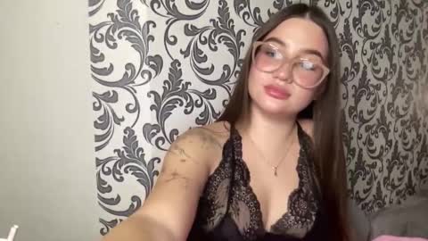 CuteAnn online show from October 16, 7:35 pm