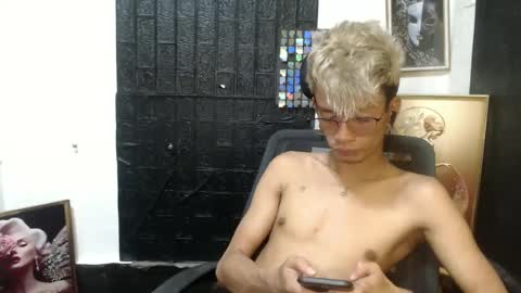 cutie_mico online show from March 6, 6:30 am