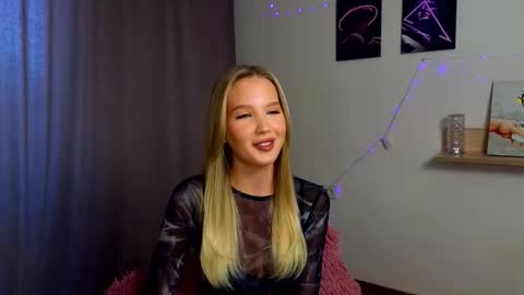 cutiefull_lion online show from October 3, 6:21 am