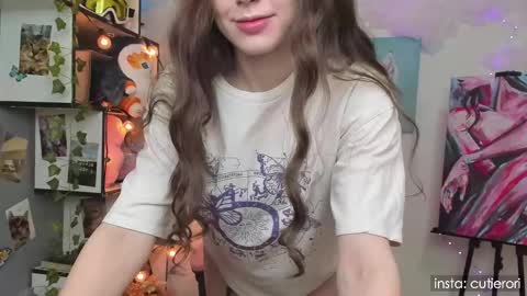 Snapshot of cutierori chatting on March 5, 11:27 pm Rori Instagram cutierori online show from March 5, 11:27 pm