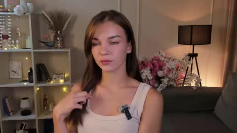 Cwen online show from September 24, 7:53 pm