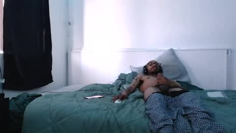 SkinnyTattedGuy online show from July 22, 6:54 pm