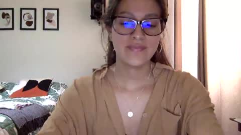 Paulette online show from December 9, 5:52 pm