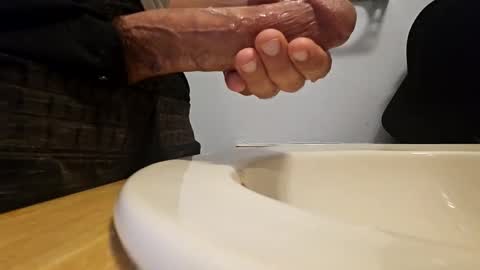 d8596420 online show from November 2, 8:25 am